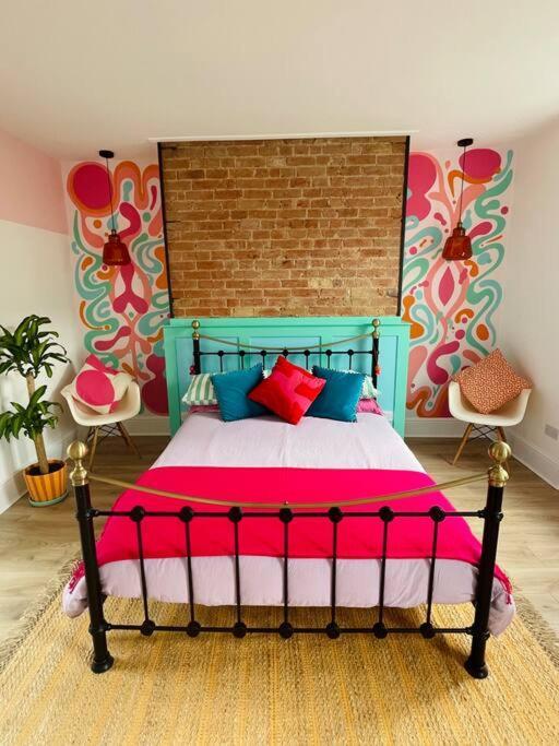 Colourful Apartment In Margate KENT Bagian luar foto