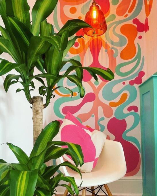 Colourful Apartment In Margate KENT Bagian luar foto