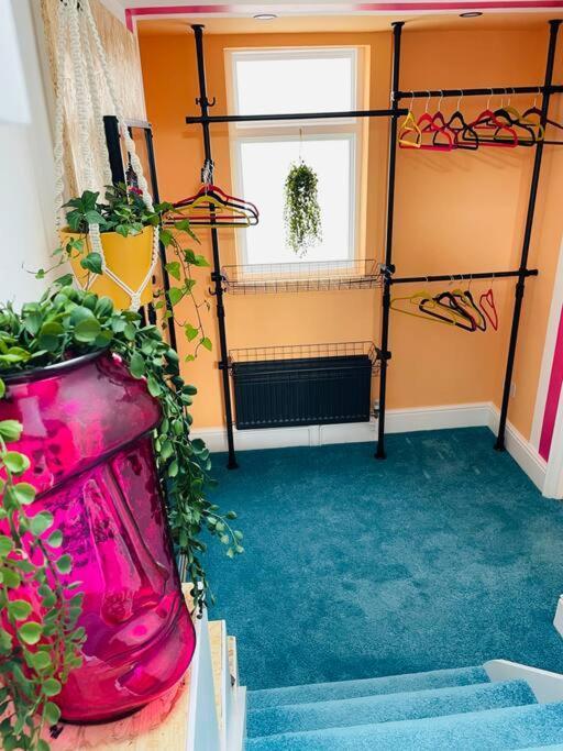 Colourful Apartment In Margate KENT Bagian luar foto